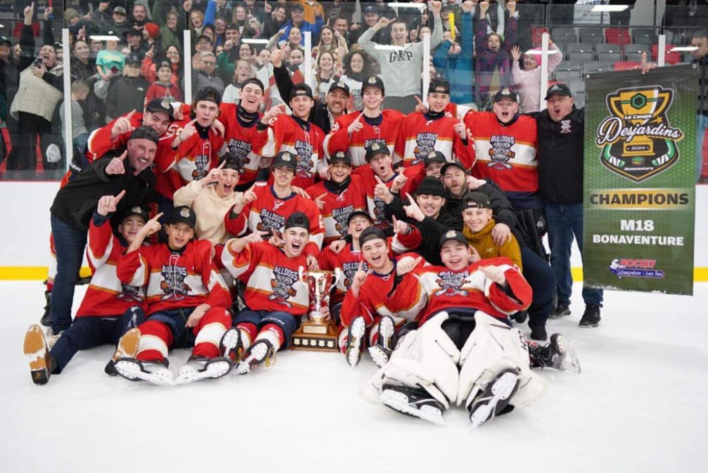 Champions de la coupe Desjardins 2024: Bulldogs du rocher