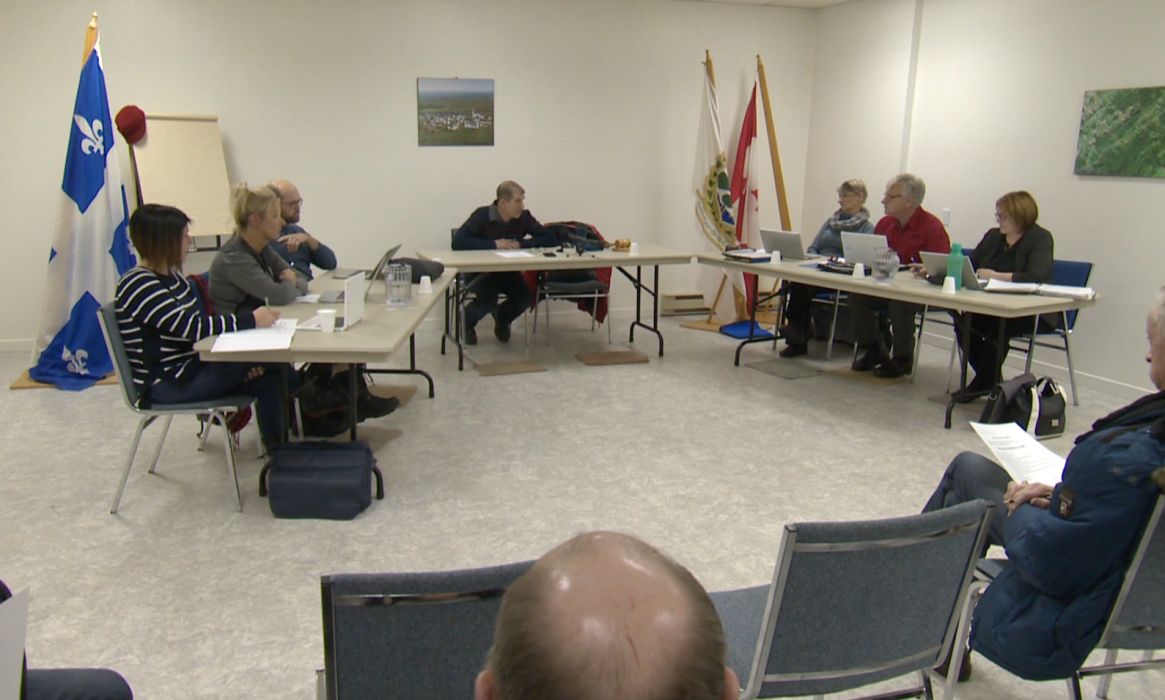 SaintPauldelaCroix le dernier conseiller en poste remet sa