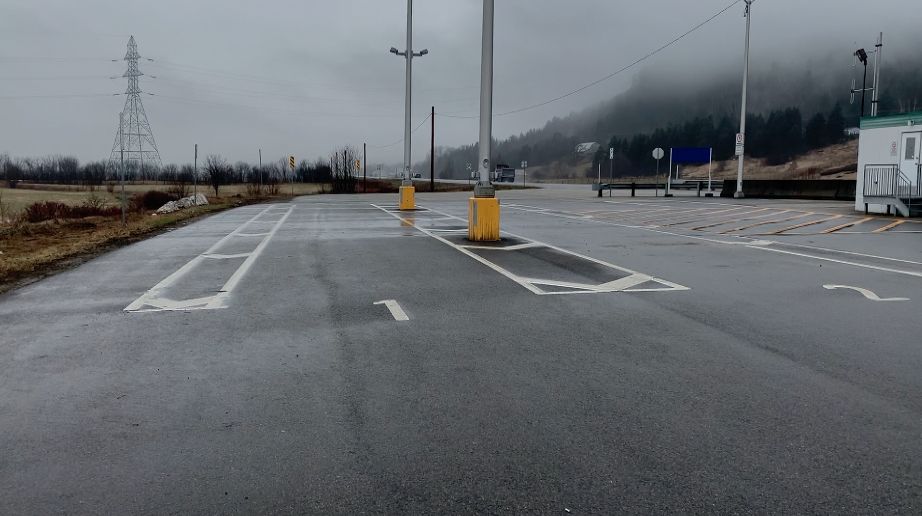 BaieSaintPaul le MTQ a trouvé un stationnement pour les camions