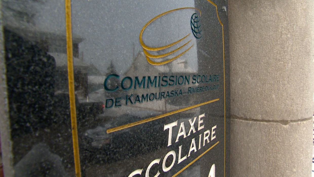 La Bas De L'autre Cote De L'eau Avis Analyse de l'eau dans les écoles de la Commission scolaire de