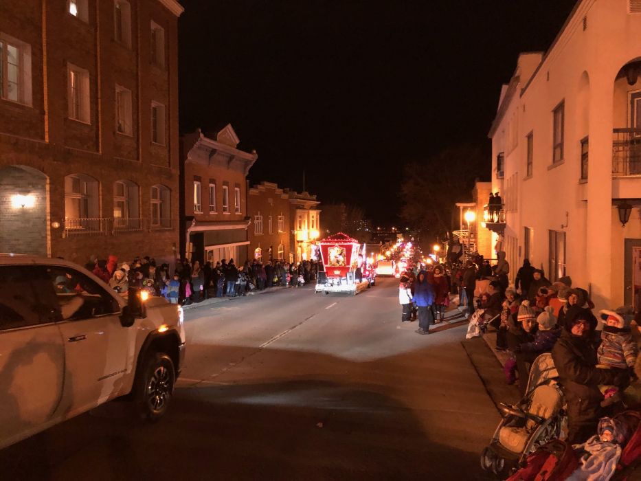 Defile De Noel A Riviere Du Loup La Magie Opere Encore Tva Cimt Chau