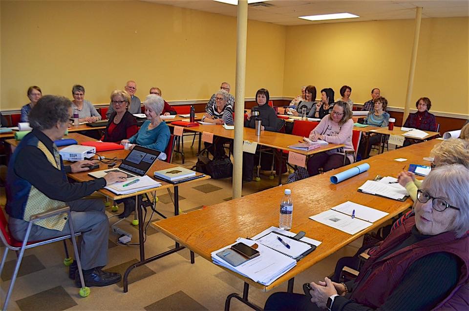 L’Université du Troisième Âge de Tracadie en action depuis 25 ans - TVA ...