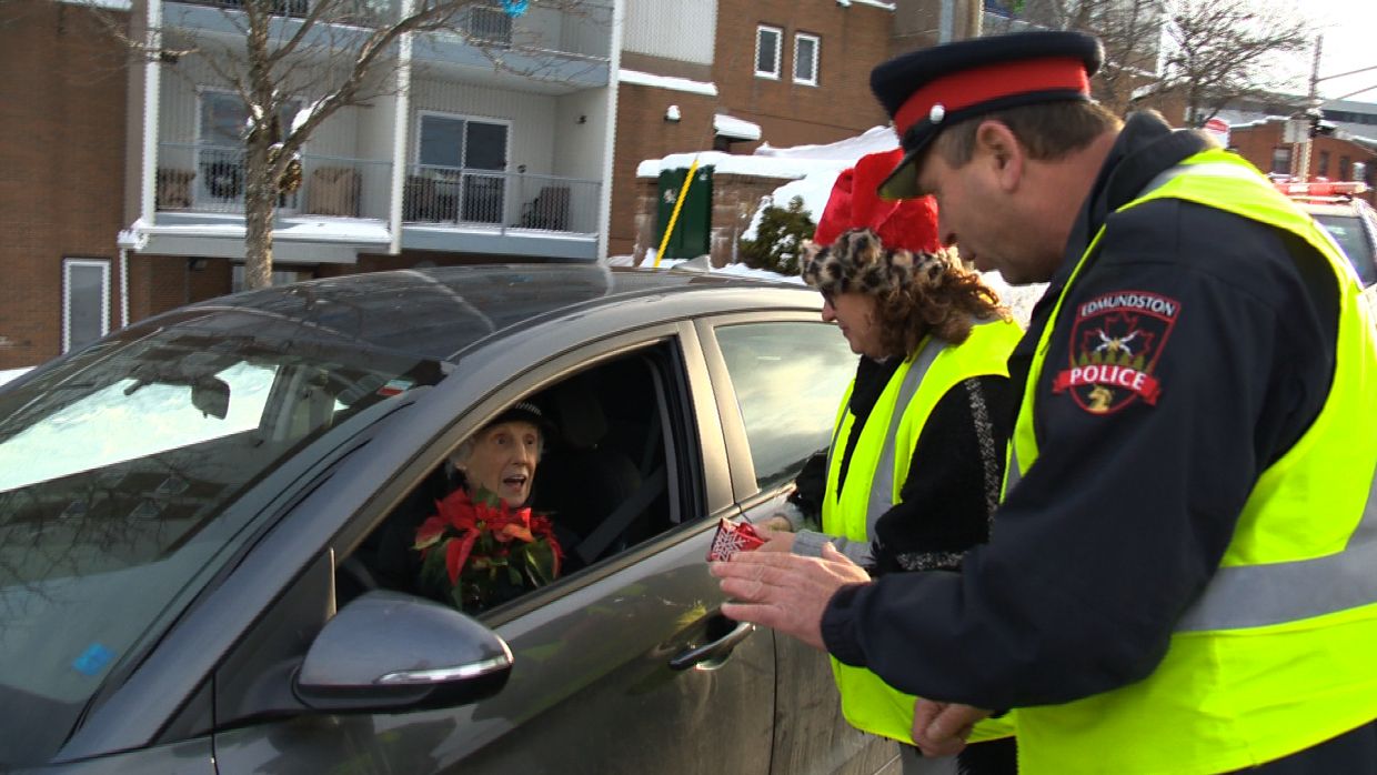 Arrêtés par la police pour Noël TVA CIMT CHAU
