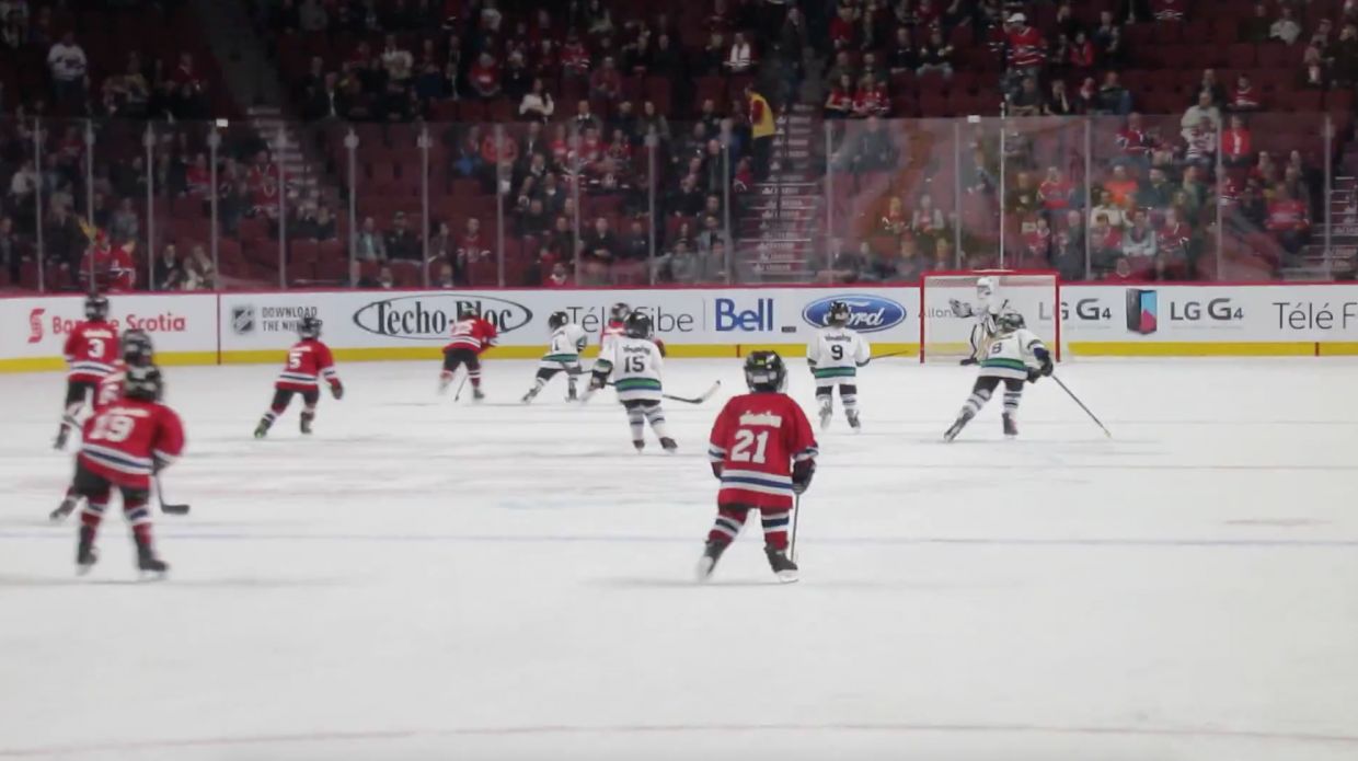 Un match de hockey au Centre Bell pour 16 jeunes joueurs de la