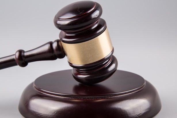 La Cour de cassation annule une décision de justice qui invalidait une  perquisition du fisc en 2019 chez LVMH