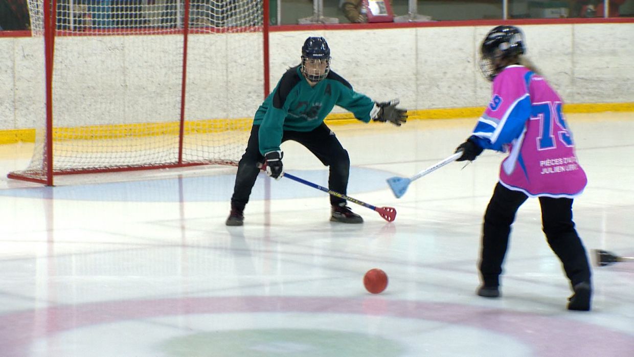 De jeunes Témiscouatains champions canadiens de ballon sur glace